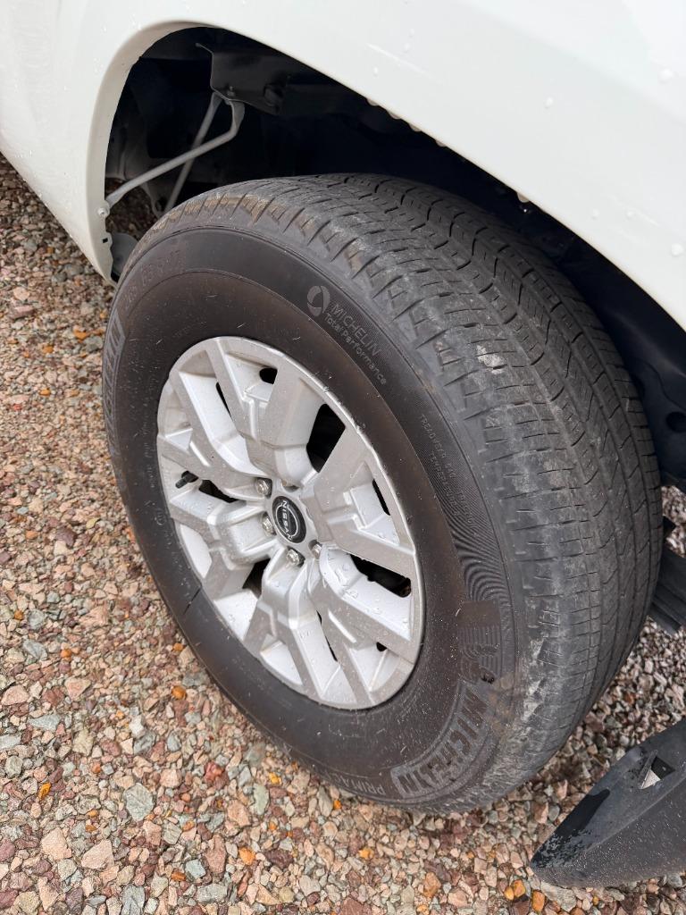 2024 Nissan Frontier SV - Photo 9